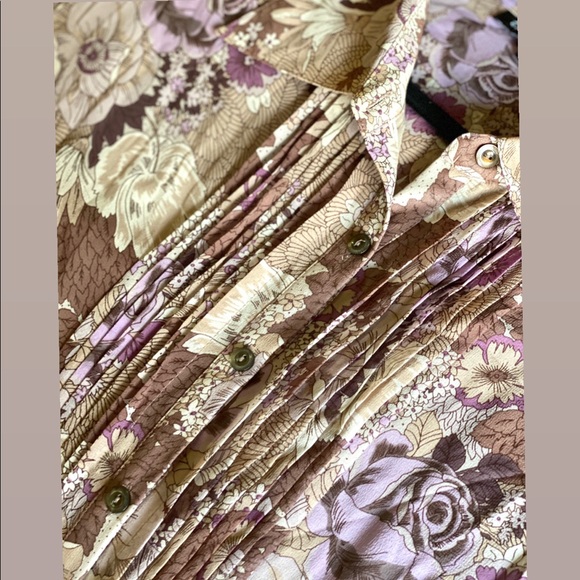 Floral Button Down - Picture 5 of 6